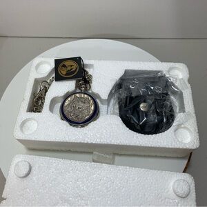 Franklin Mint‎ Pocket Watch International The Spirit Of The Wolf Center Vintage